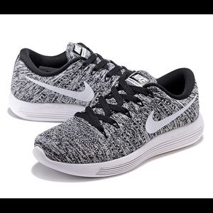 NIKE RUNNING lunarEpic FLY KNIT size 9.5